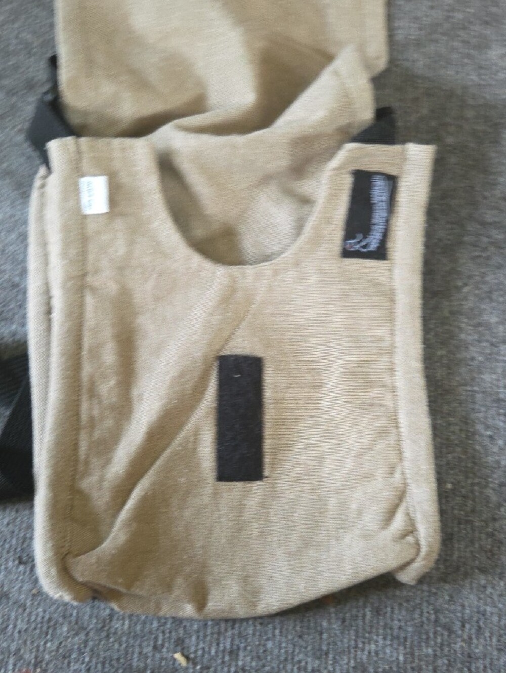 Canvas Crossbody Bag with Fish Embroidery - Beige - Picture 6 of 7
